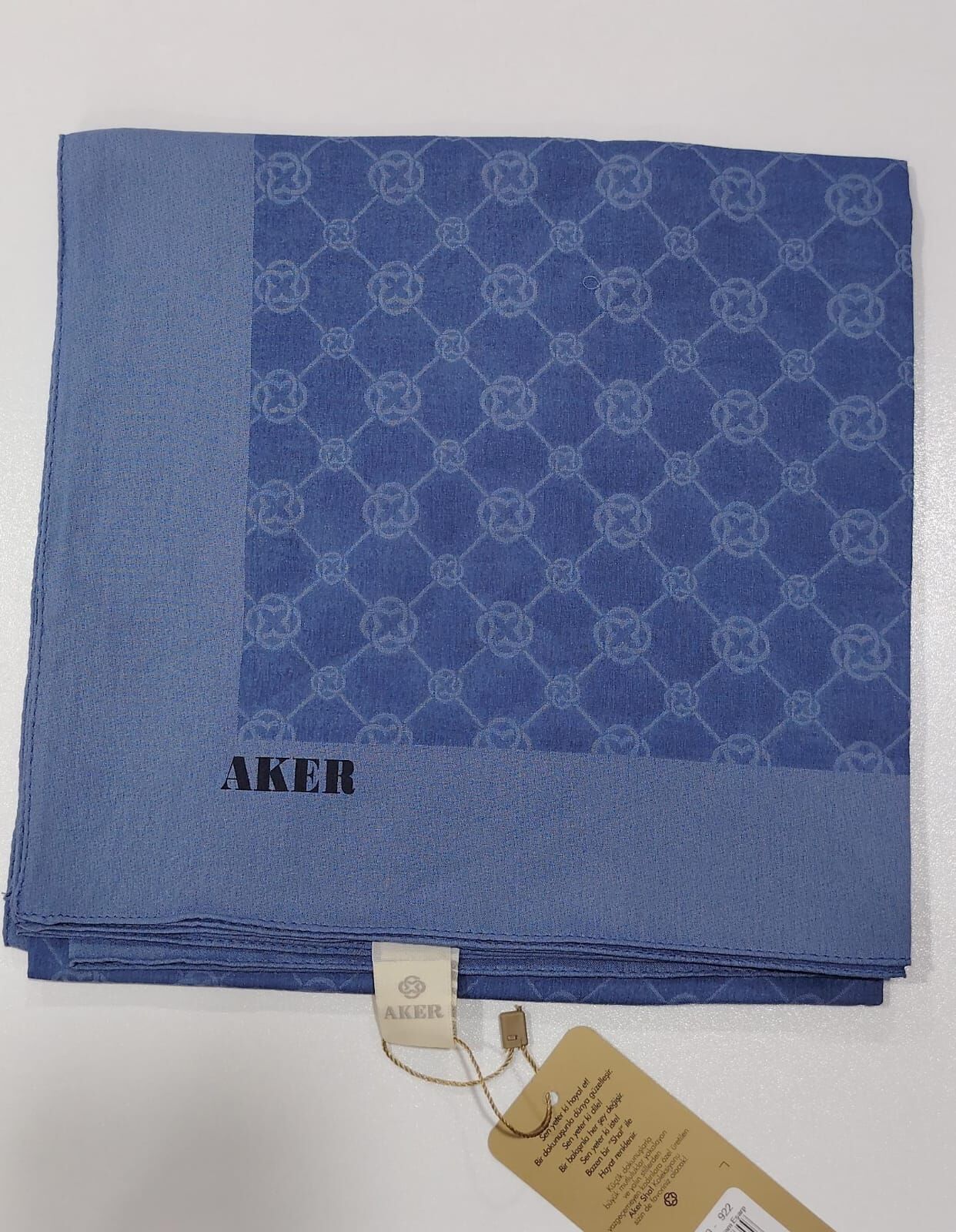 Aker monogram desenli eşarp