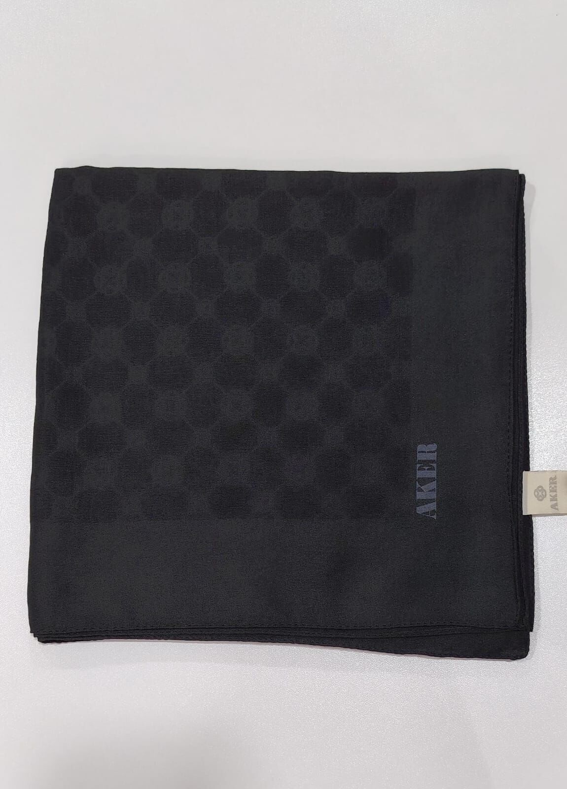Aker monogram desenli eşarp