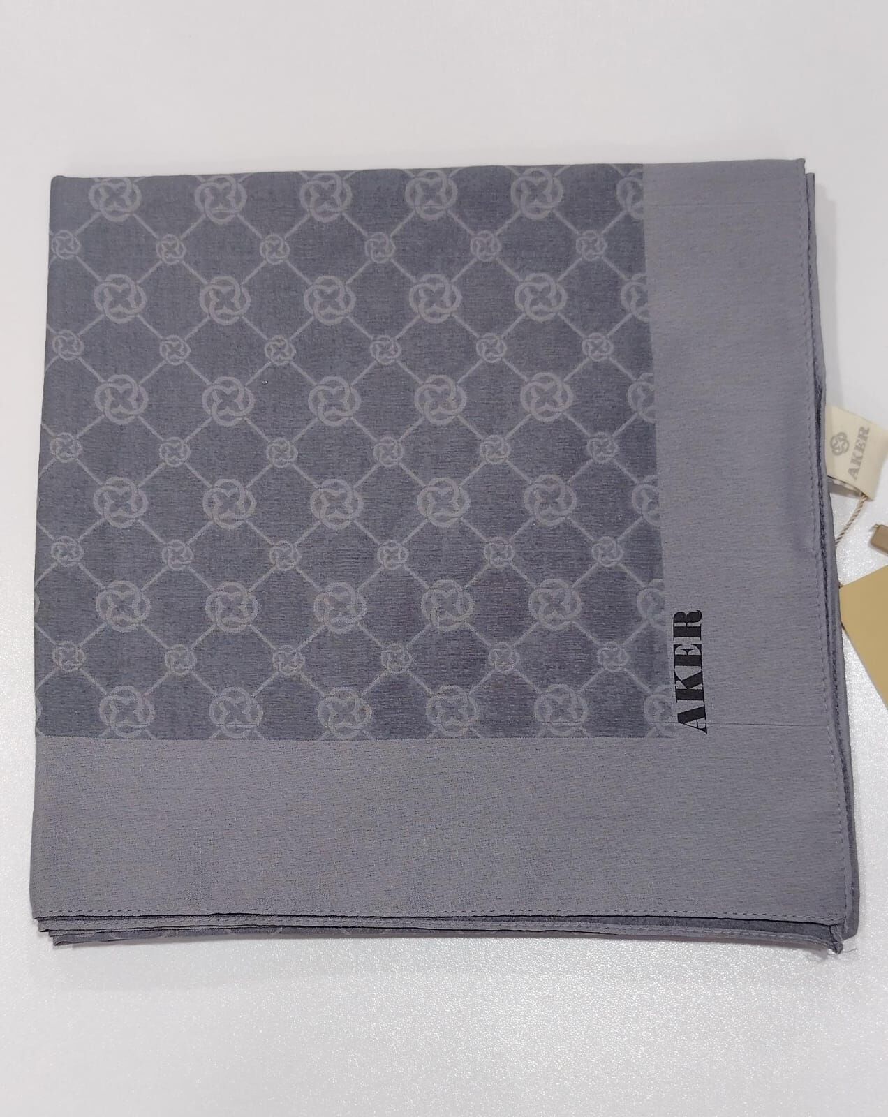 Aker monogram desenli eşarp