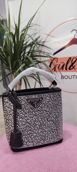 Prada taşlı çanta
