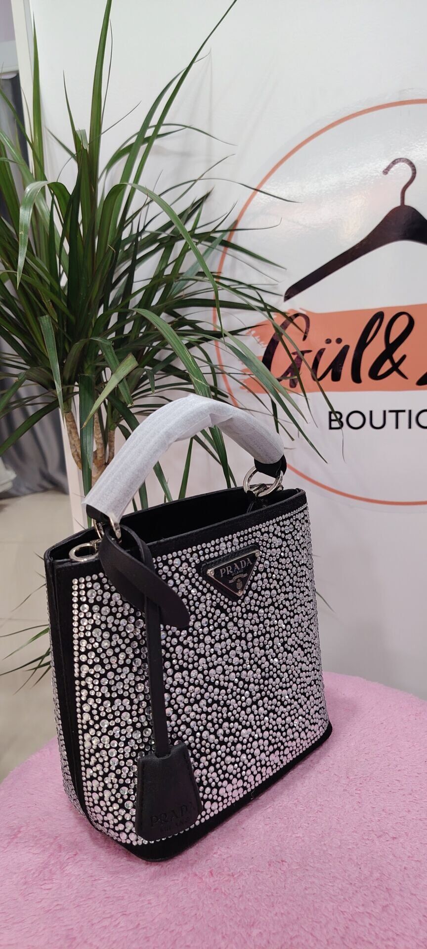 Prada taşlı çanta
