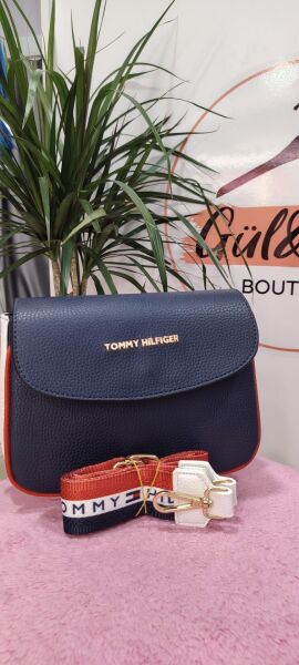 Tommy hilfeger kol çantası