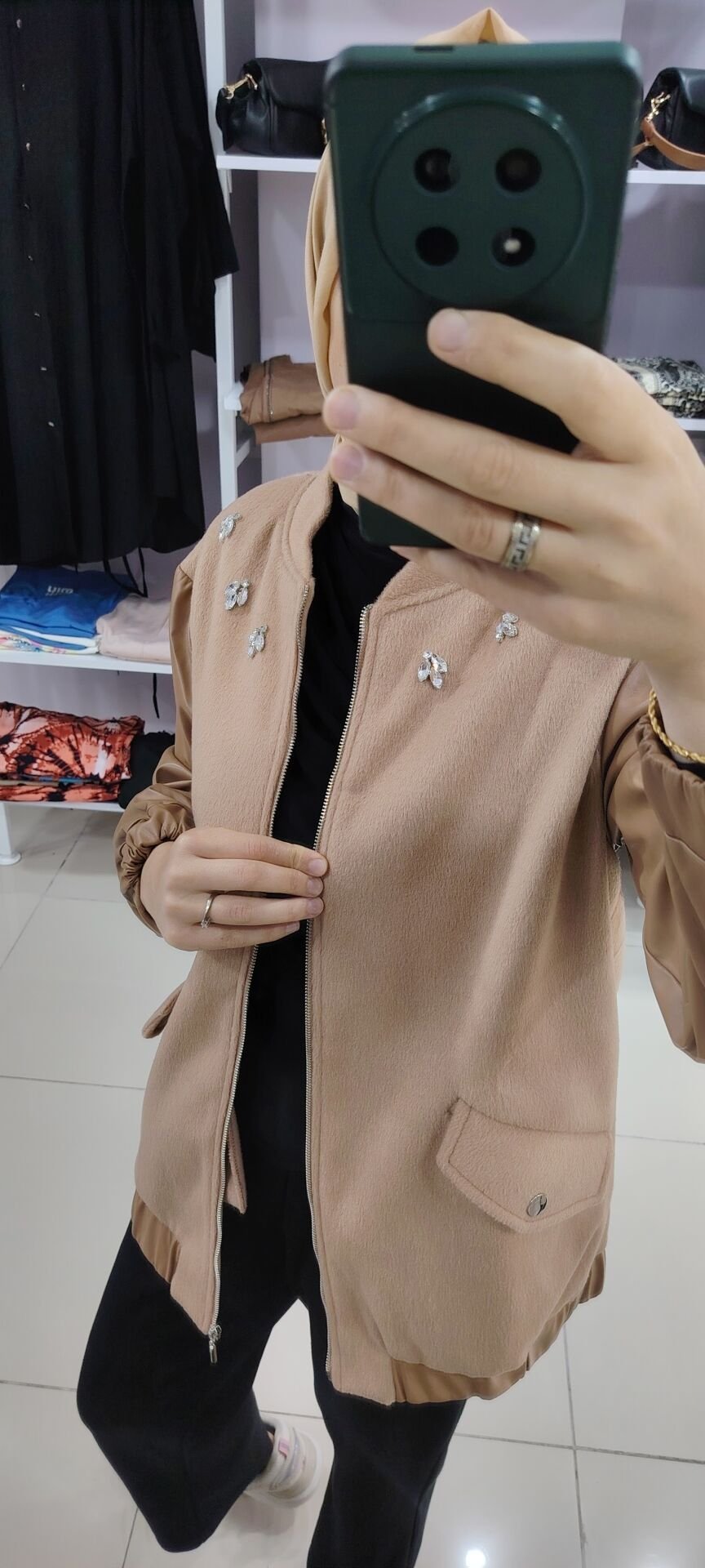 Deri detaylı kaşe kaban