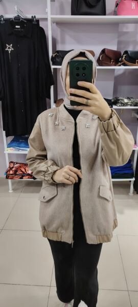 Deri detaylı kaşe yelek