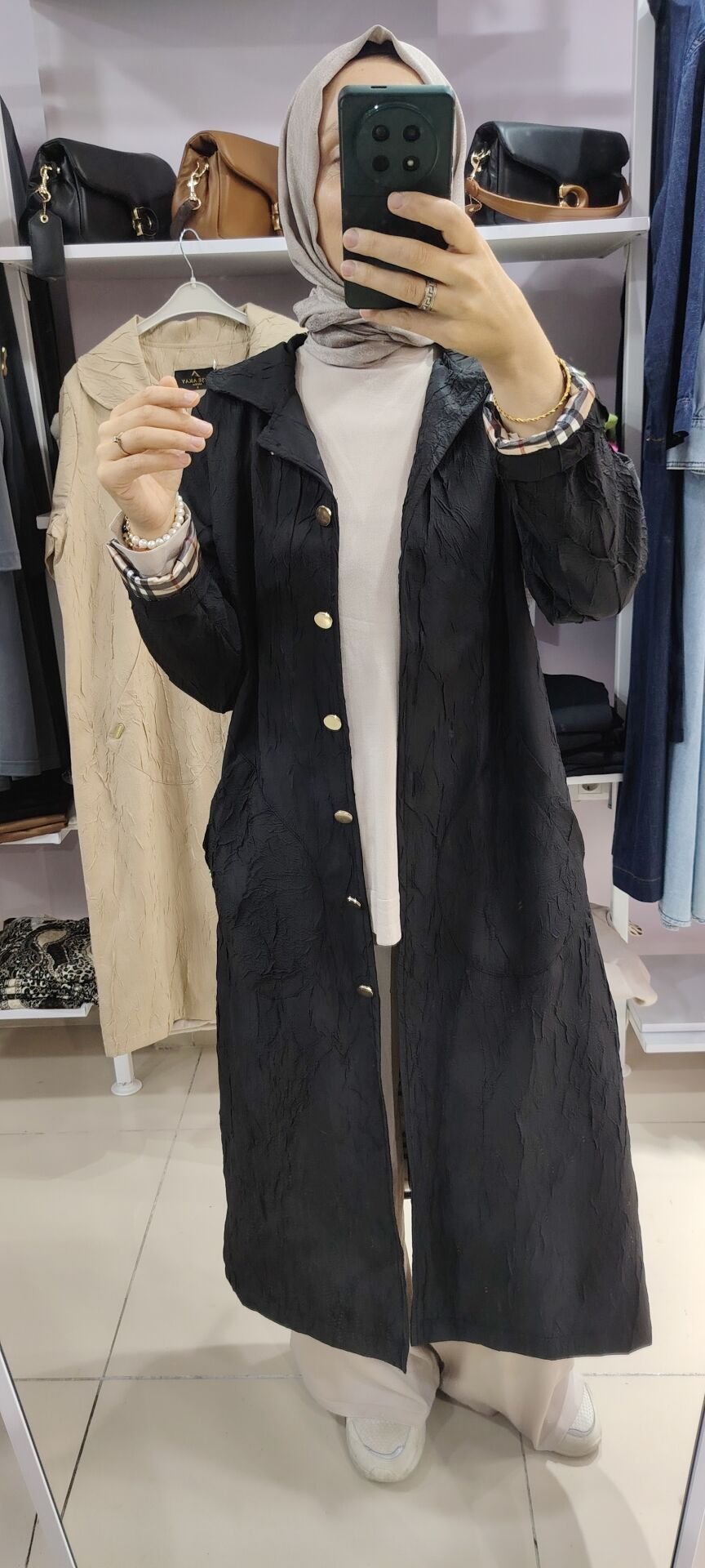 Yeni sezon içi desenli astarlı ince kap-siyah