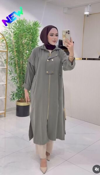 Önü çıt çıt detaylı fermuarlı kap