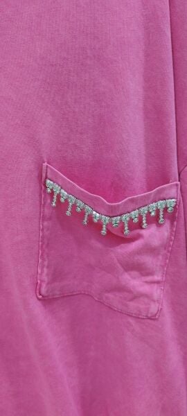 Cep taş detaylı %100 pamuk tişört