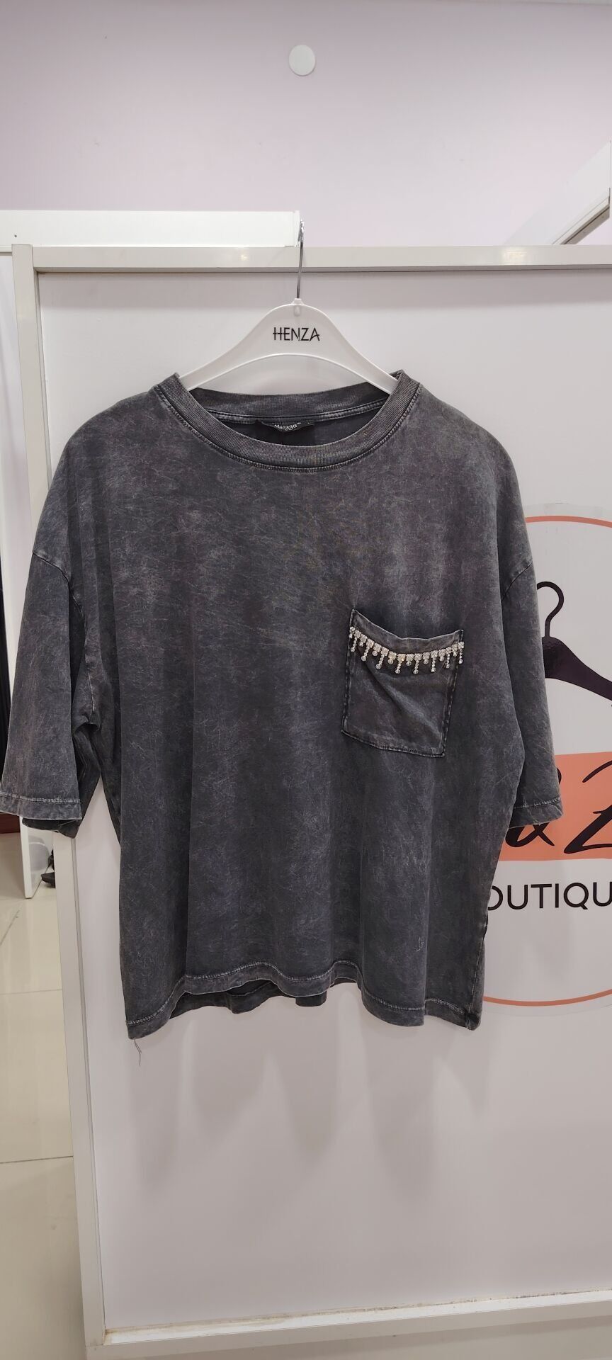 Cep taş detaylı %100 pamuk tişört