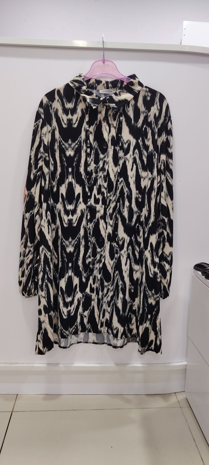 Uzun pamuklu gömlek