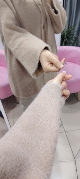 Yaka detaylı gold düğmeli hırka